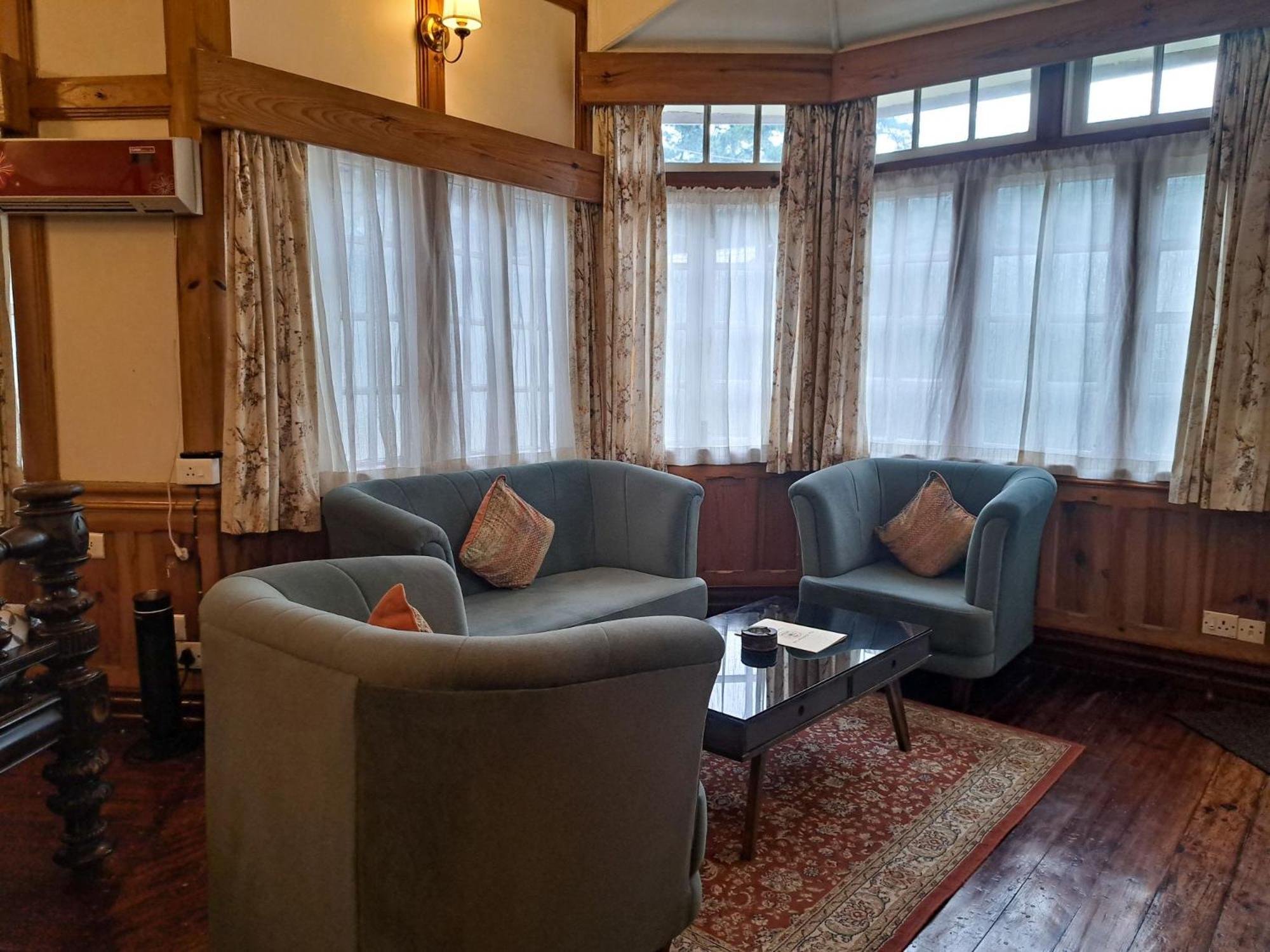 The Heritage Club - Tripura Castle Hotel And Spa Shillong Dış mekan fotoğraf