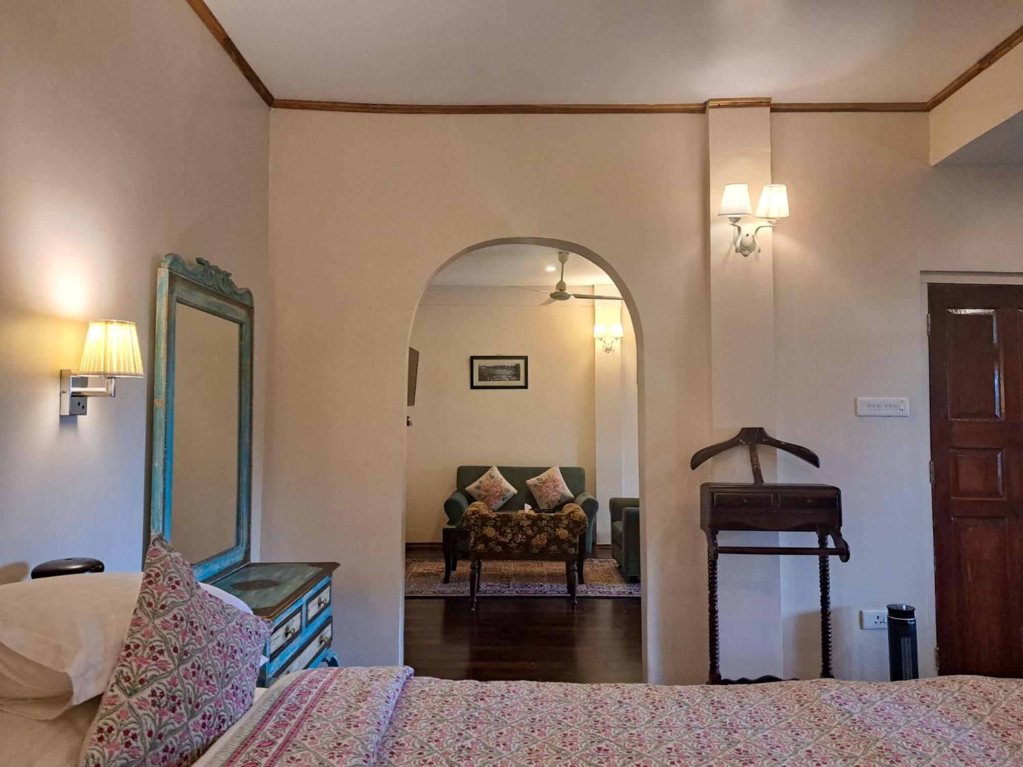 The Heritage Club - Tripura Castle Hotel And Spa Shillong Dış mekan fotoğraf