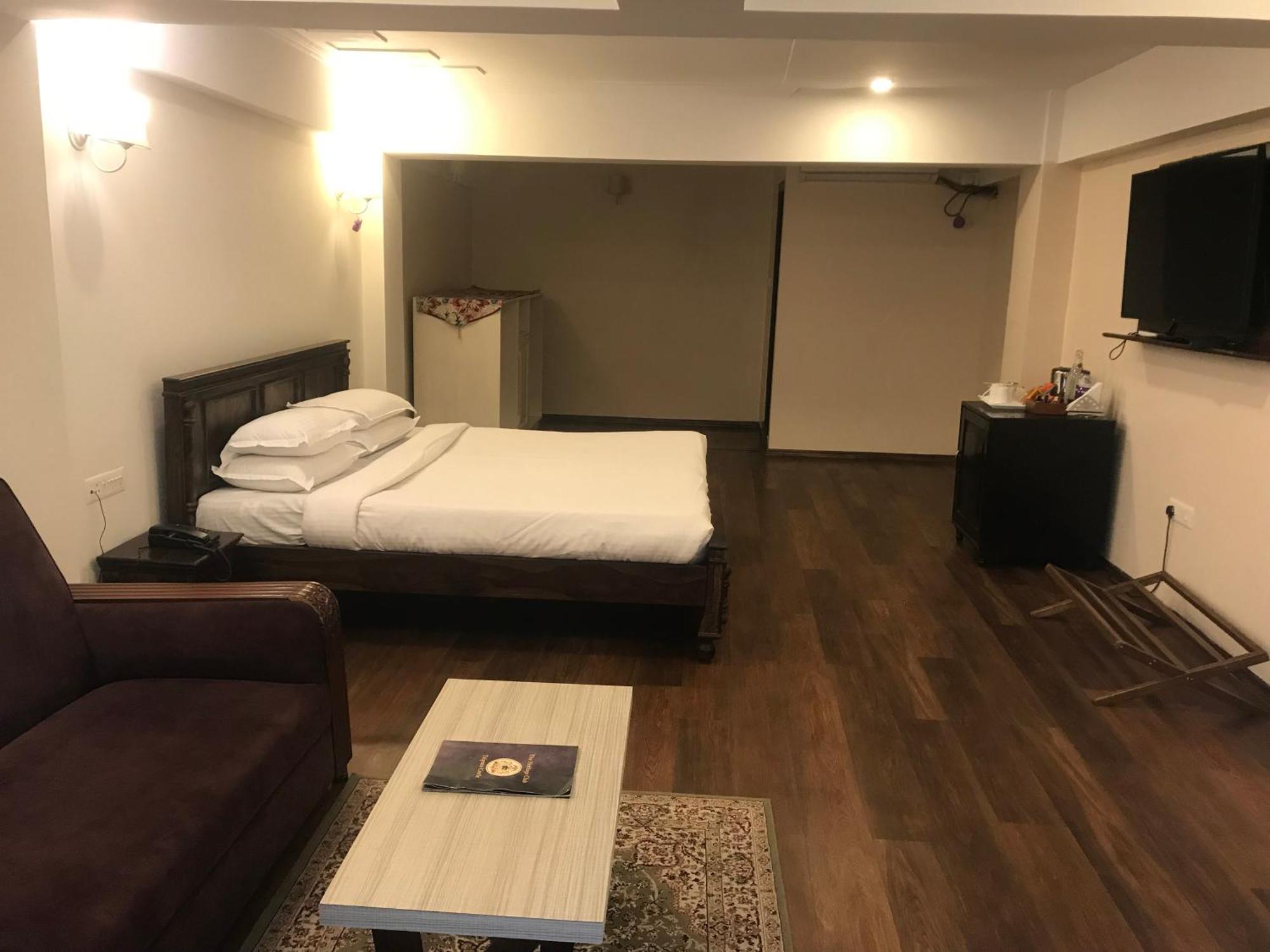 The Heritage Club - Tripura Castle Hotel And Spa Shillong Dış mekan fotoğraf