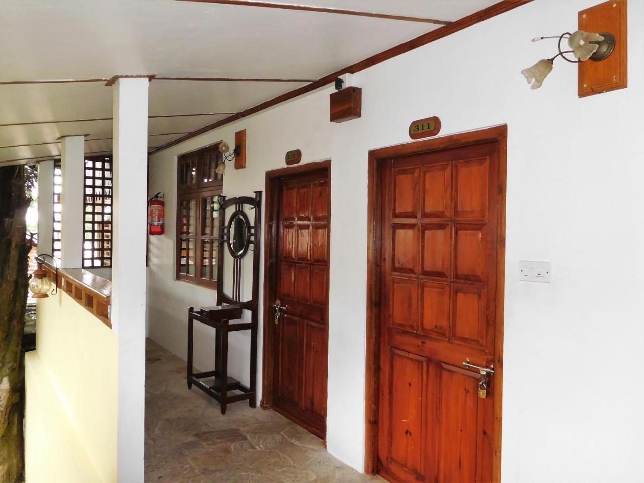 The Heritage Club - Tripura Castle Hotel And Spa Shillong Dış mekan fotoğraf